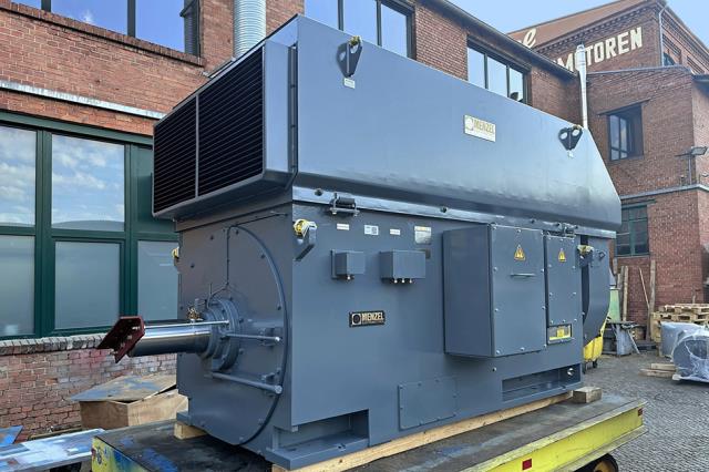Menzel's large warehouse and modular design for motors and coolers allow fast delivery of tailored motor systems for industrial applications (here: 2000kW 11kV cement mill motor)