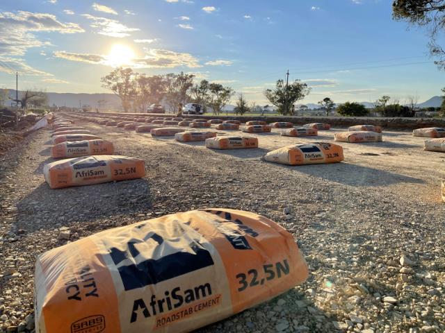 AfriSam is supplying approximately 180 000 bags of Roadstab Cement for the stabilisation of the road’s G4 sub-base